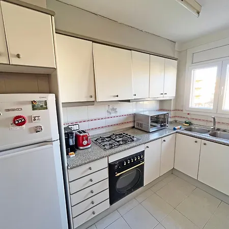 De 3 En El Centro * L' Escala